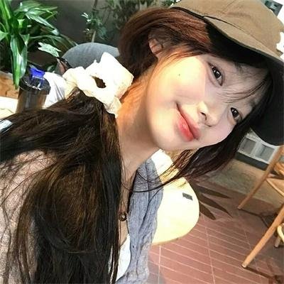 这个警察不太冷
